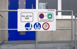 Schild_1.jpg